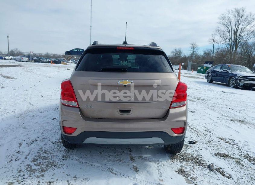 Photo 16 of 2018 Chevrolet Trax LT (VIN 3GNCJLSB9JL215625)