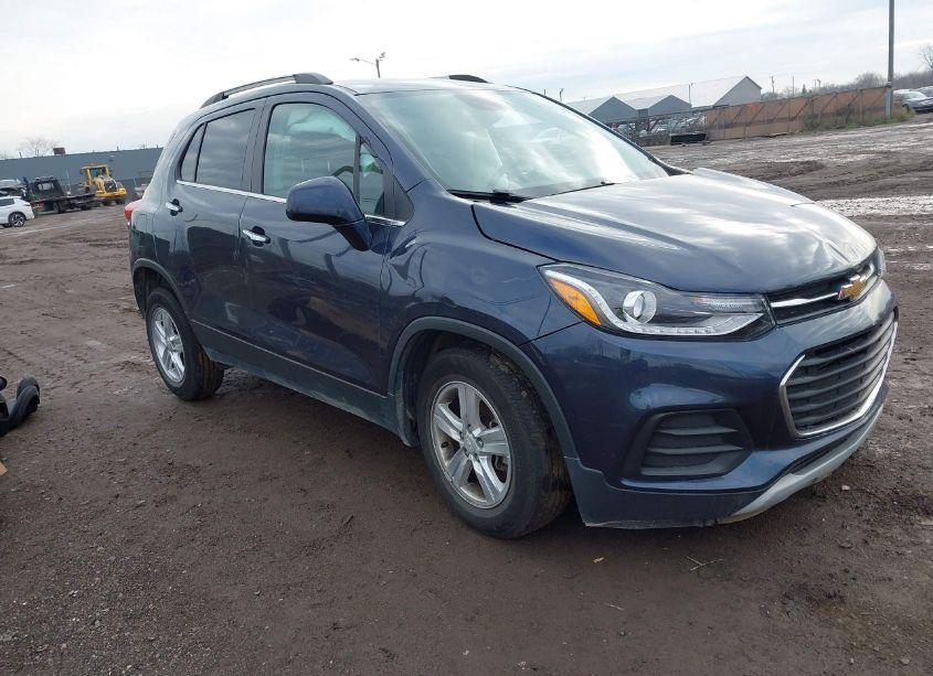 2018 Chevrolet Trax LT (VIN 3GNCJLSB9JL327308) main photo