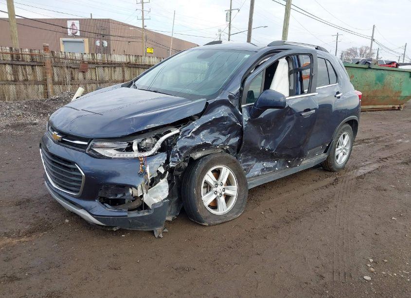 Photo 2 of 2018 Chevrolet Trax LT (VIN 3GNCJLSB9JL327308)
