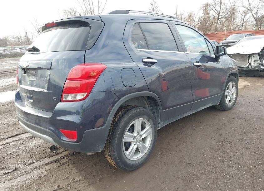 Photo 4 of 2018 Chevrolet Trax LT (VIN 3GNCJLSB9JL327308)