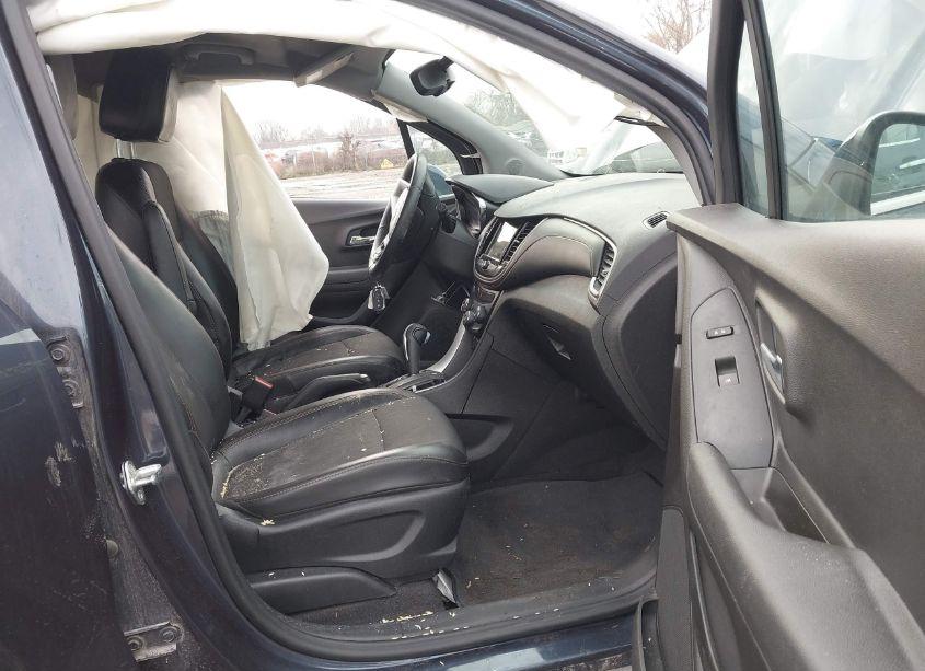 Photo 5 of 2018 Chevrolet Trax LT (VIN 3GNCJLSB9JL327308)