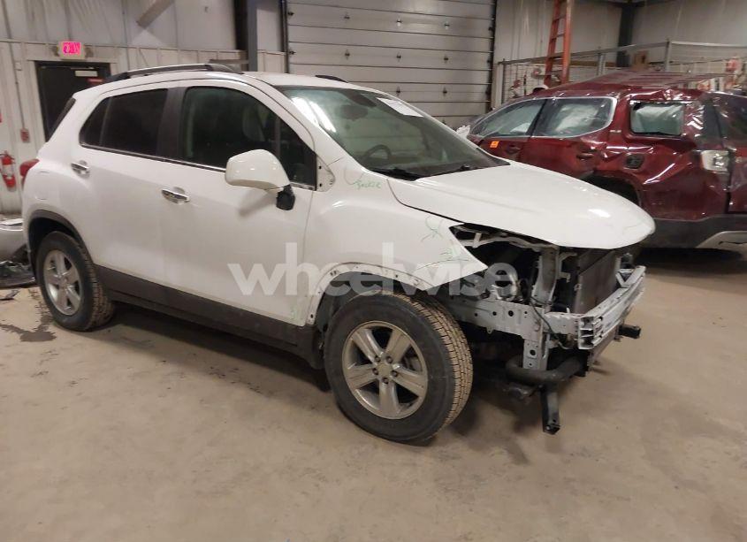 2018 Chevrolet Trax LT (VIN 3GNCJLSB9JL345629) main photo