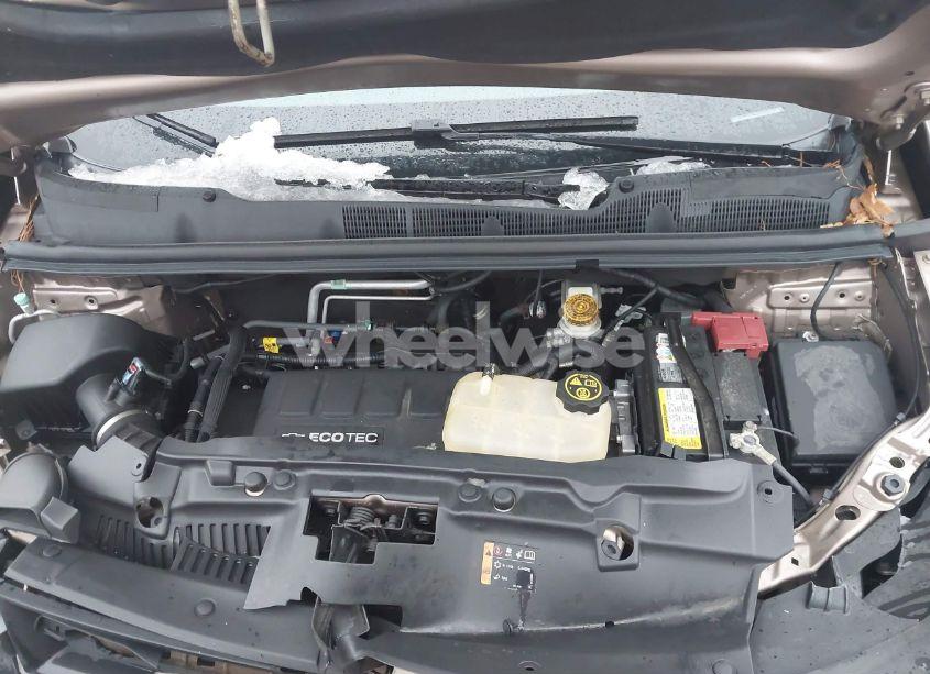 Photo 10 of 2018 Chevrolet Trax LT (VIN 3GNCJLSB9JL397200)