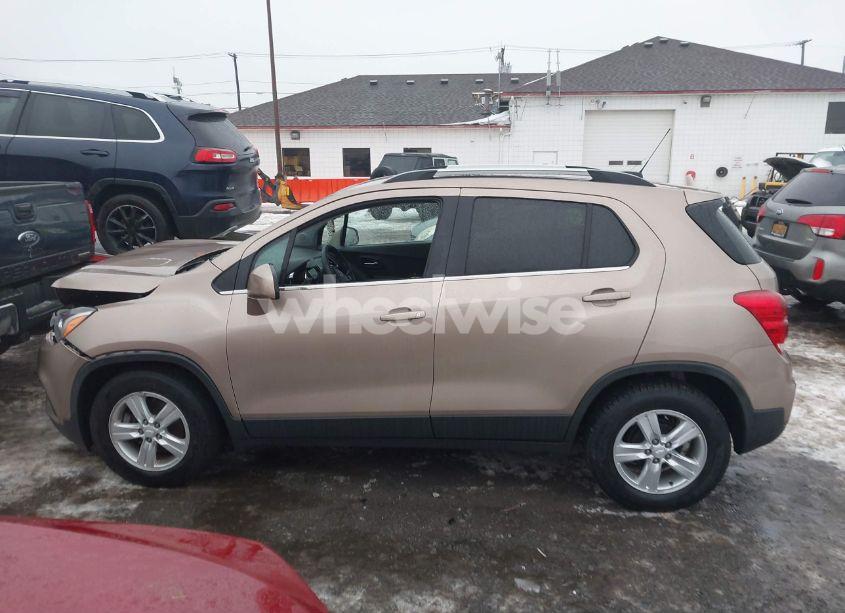 Photo 14 of 2018 Chevrolet Trax LT (VIN 3GNCJLSB9JL397200)