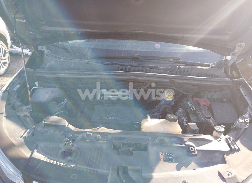 Photo 10 of 2019 Chevrolet Trax LT (VIN 3GNCJLSB9KL149059)