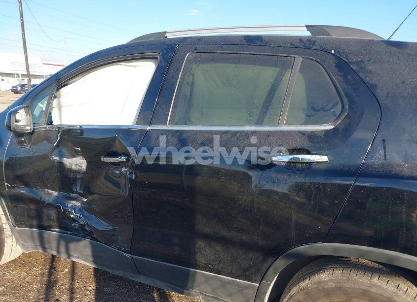 Photo 14 of 2019 Chevrolet Trax LT (VIN 3GNCJLSB9KL149059)