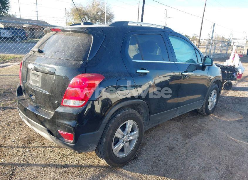 Photo 4 of 2019 Chevrolet Trax LT (VIN 3GNCJLSB9KL149059)