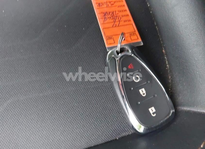 Photo 11 of 2019 Chevrolet Trax LT (VIN 3GNCJLSB9KL243295)