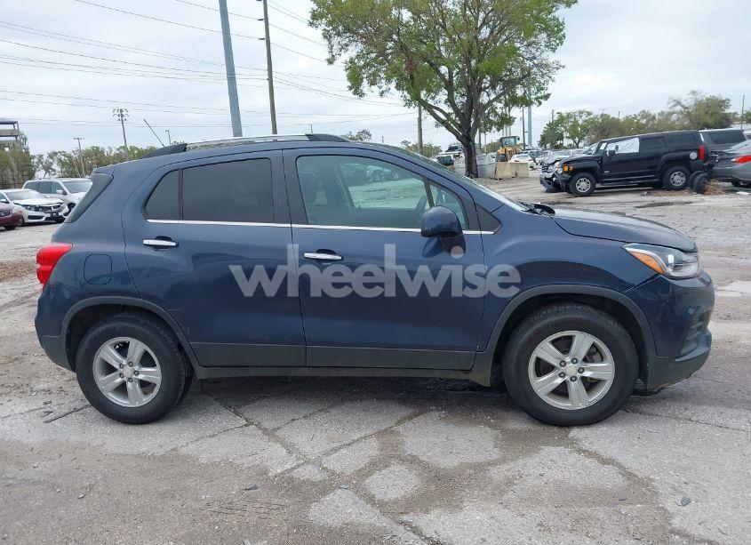 Photo 13 of 2019 Chevrolet Trax LT (VIN 3GNCJLSB9KL319999)