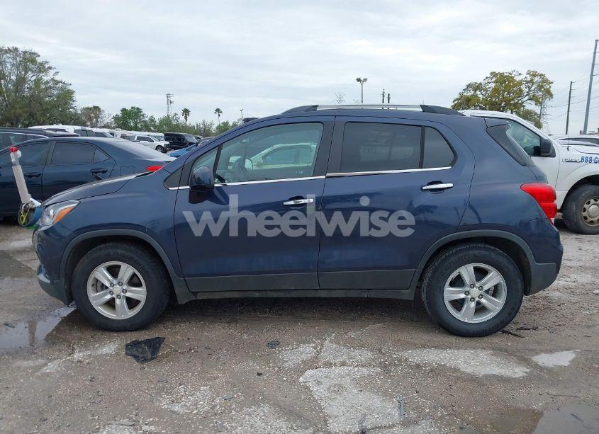 Photo 14 of 2019 Chevrolet Trax LT (VIN 3GNCJLSB9KL319999)