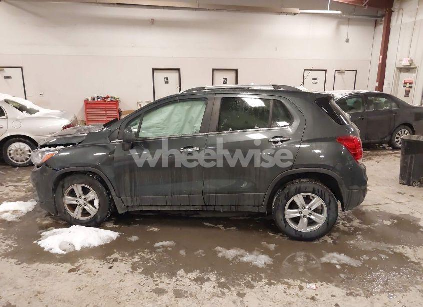 Photo 14 of 2019 Chevrolet Trax LT (VIN 3GNCJLSB9KL345048)