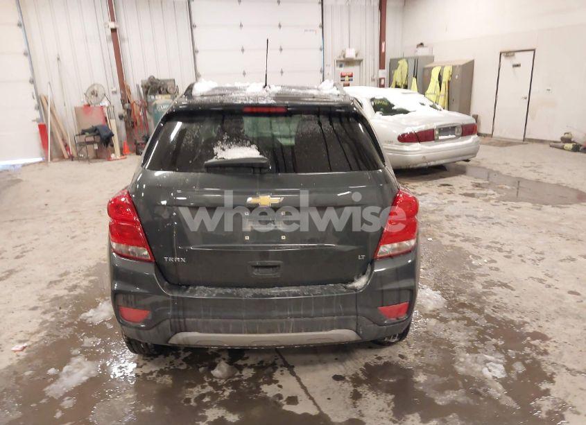Photo 16 of 2019 Chevrolet Trax LT (VIN 3GNCJLSB9KL345048)