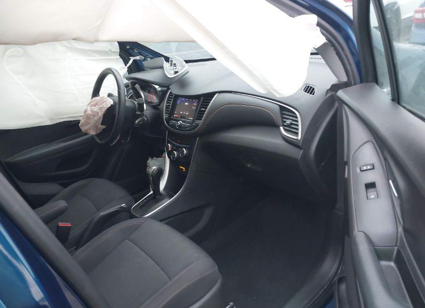 Photo 5 of 2020 Chevrolet Trax FWD LT (VIN 3GNCJLSB9LL223338)