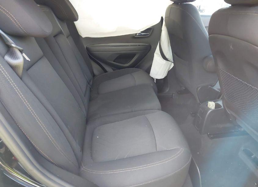 Photo 8 of 2020 Chevrolet Trax FWD LT (VIN 3GNCJLSB9LL233299)