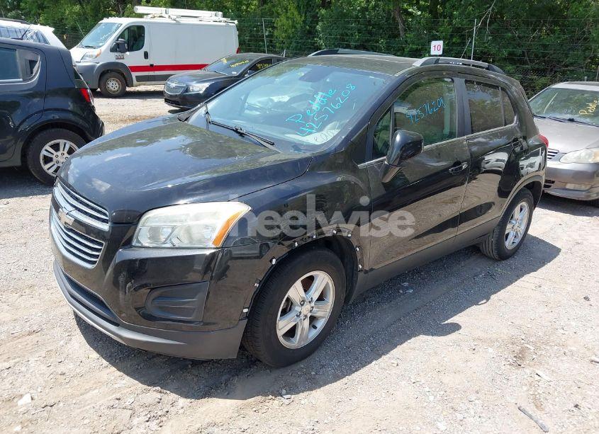 Photo 2 of 2015 Chevrolet Trax LT (VIN 3GNCJLSBXFL170721)