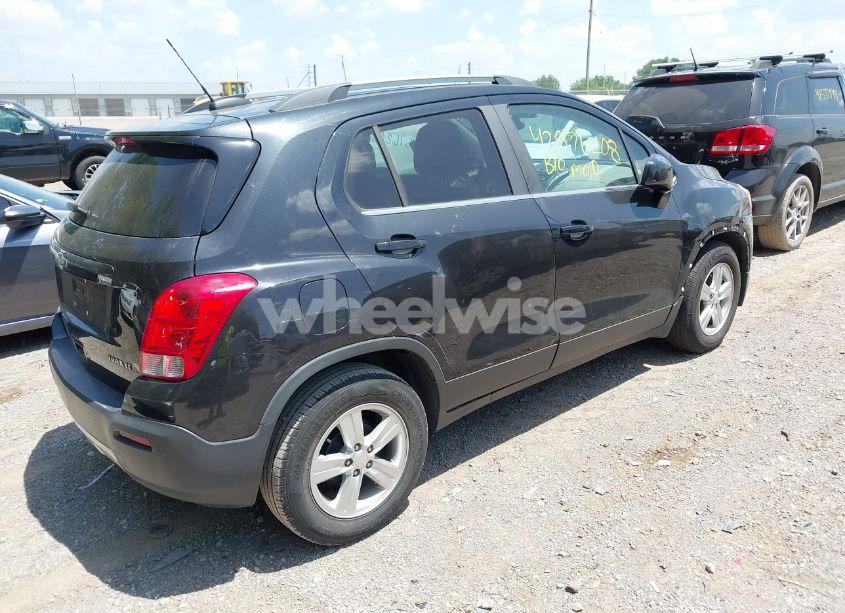Photo 4 of 2015 Chevrolet Trax LT (VIN 3GNCJLSBXFL170721)