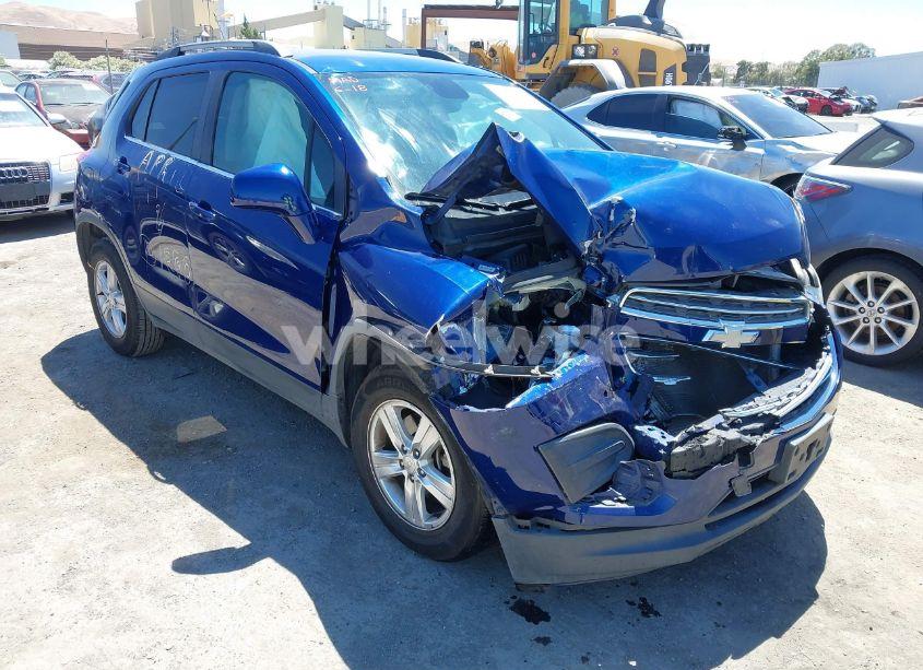 2015 Chevrolet Trax LT (VIN 3GNCJLSBXFL212546) main photo