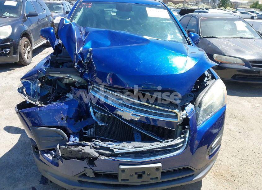 Photo 6 of 2015 Chevrolet Trax LT (VIN 3GNCJLSBXFL212546)