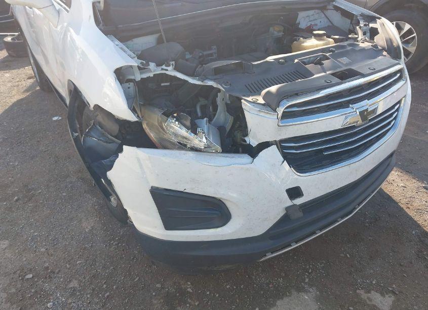Photo 6 of 2015 Chevrolet Trax LT (VIN 3GNCJLSBXFL213762)