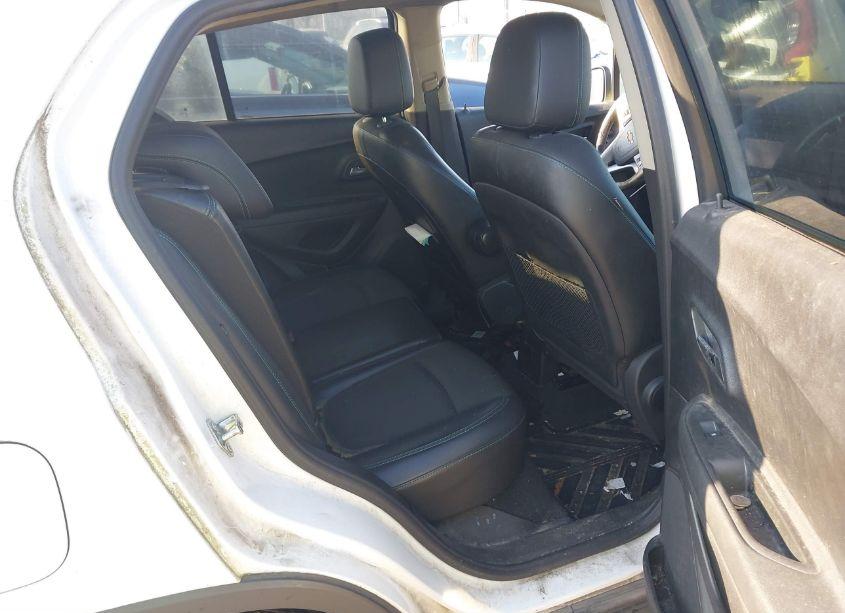 Photo 8 of 2015 Chevrolet Trax LT (VIN 3GNCJLSBXFL213762)