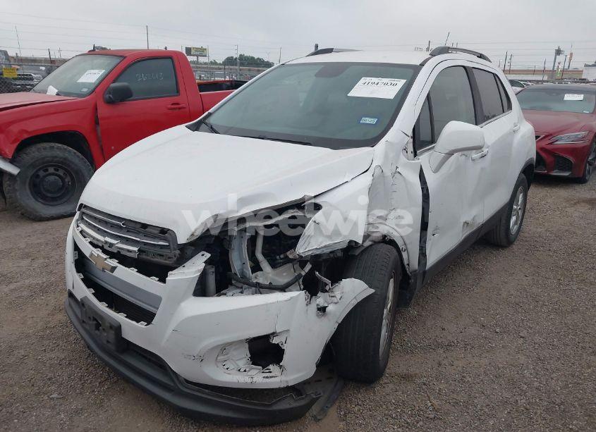 Photo 6 of 2015 Chevrolet Trax LT (VIN 3GNCJLSBXFL218671)