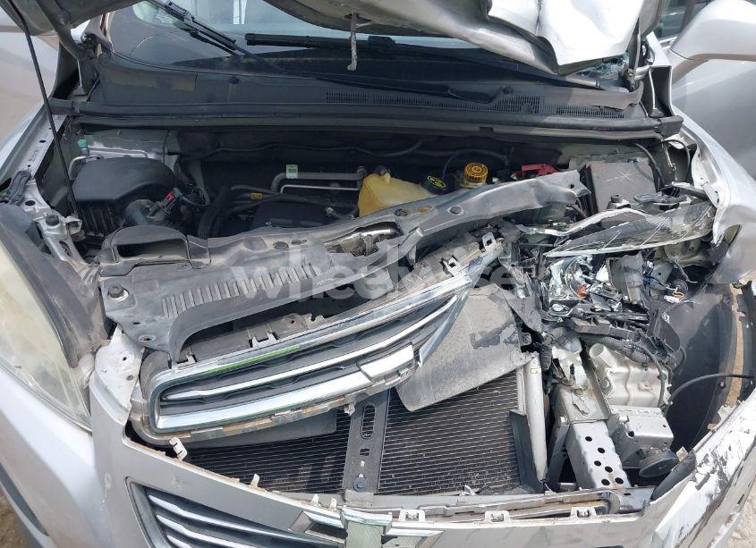 Photo 10 of 2016 Chevrolet Trax LT (VIN 3GNCJLSBXGL126574)