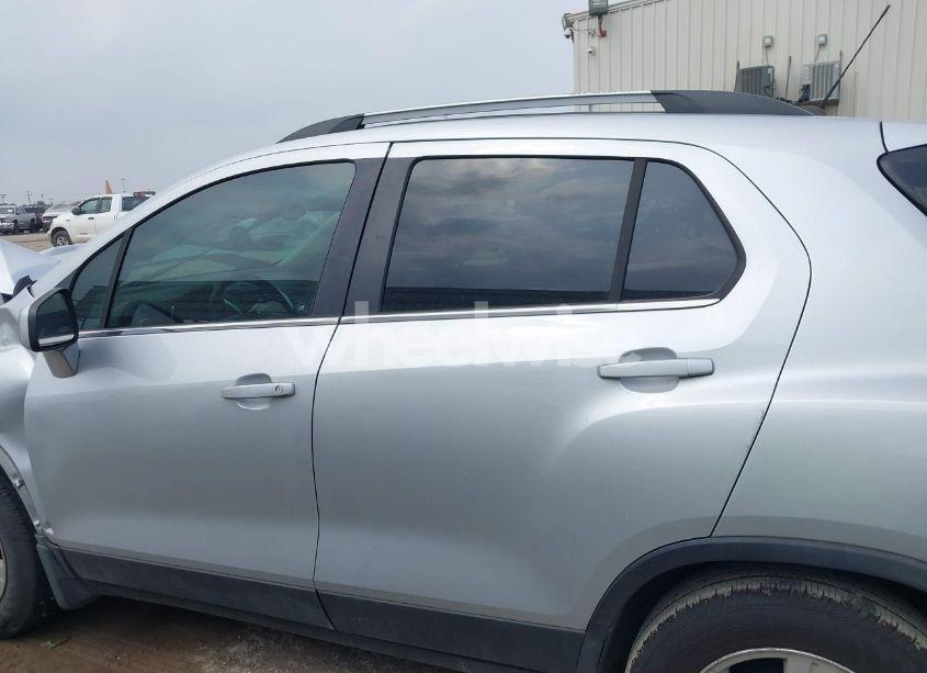 Photo 15 of 2016 Chevrolet Trax LT (VIN 3GNCJLSBXGL126574)