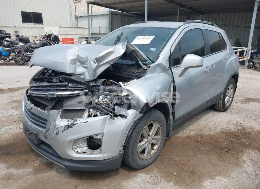 Photo 2 of 2016 Chevrolet Trax LT (VIN 3GNCJLSBXGL126574)