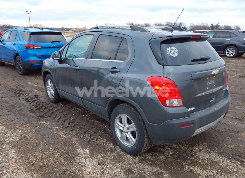 Photo 3 of 2016 Chevrolet Trax LT (VIN 3GNCJLSBXGL243961)