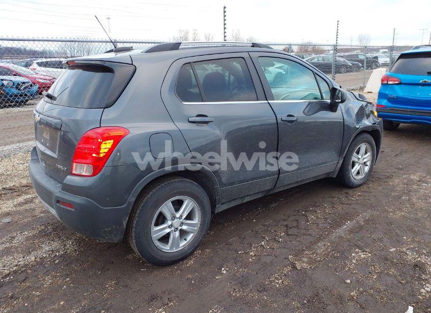 Photo 4 of 2016 Chevrolet Trax LT (VIN 3GNCJLSBXGL243961)