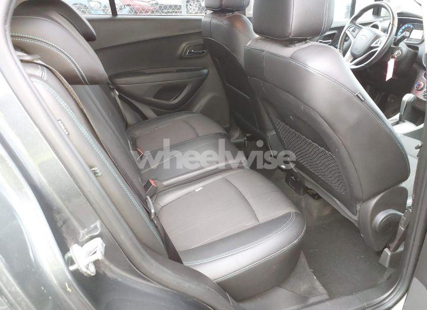 Photo 8 of 2016 Chevrolet Trax LT (VIN 3GNCJLSBXGL243961)