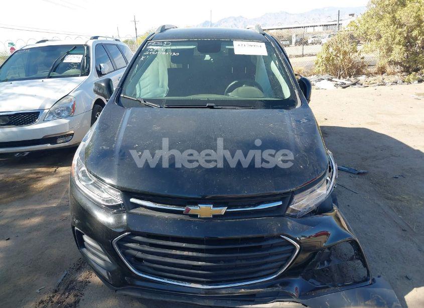 Photo 13 of 2017 Chevrolet Trax LT (VIN 3GNCJLSBXHL153503)