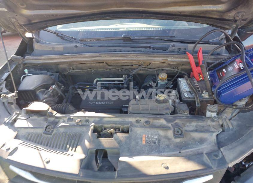 Photo 10 of 2017 Chevrolet Trax LT (VIN 3GNCJLSBXHL255075)