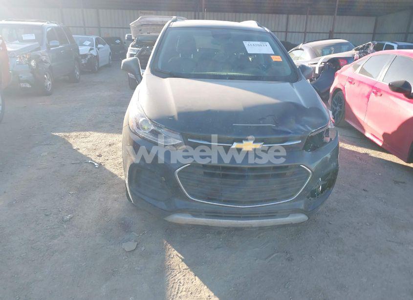 Photo 12 of 2017 Chevrolet Trax LT (VIN 3GNCJLSBXHL255075)