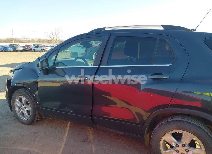 Photo 14 of 2017 Chevrolet Trax LT (VIN 3GNCJLSBXHL255075)