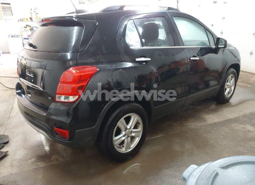 Photo 4 of 2017 Chevrolet Trax LT (VIN 3GNCJLSBXHL269459)