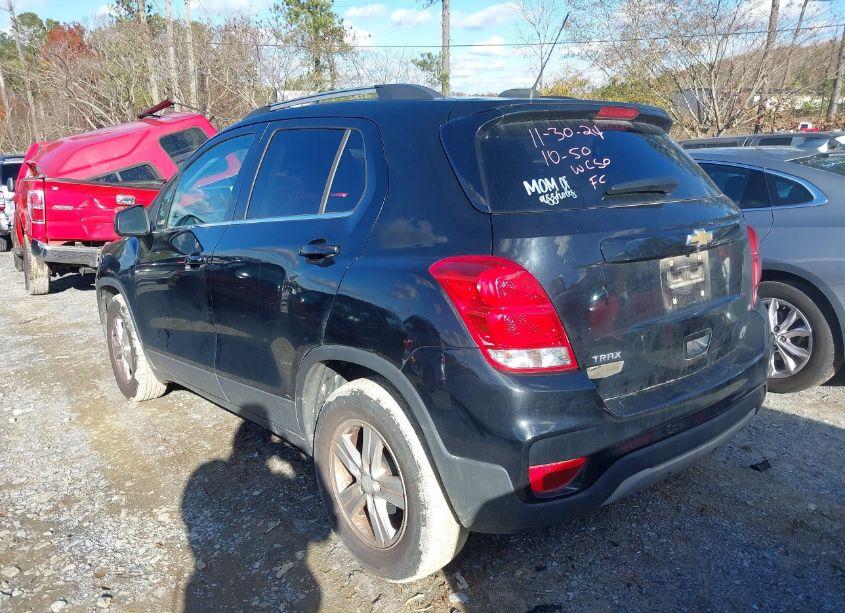 Photo 3 of 2017 Chevrolet Trax LT (VIN 3GNCJLSBXHL280963)