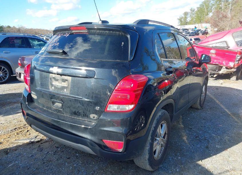 Photo 4 of 2017 Chevrolet Trax LT (VIN 3GNCJLSBXHL280963)