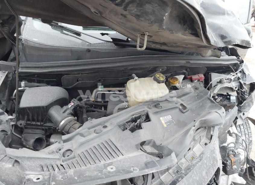 Photo 10 of 2018 Chevrolet Trax LT (VIN 3GNCJLSBXJL183879)