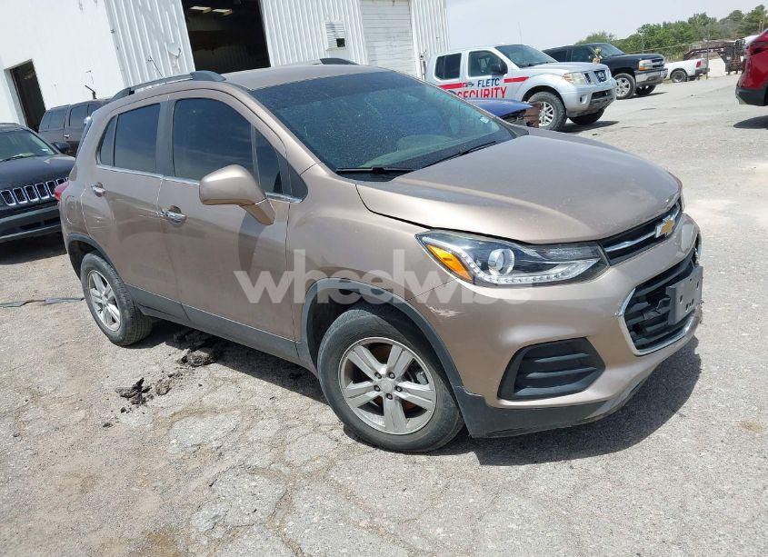 2018 Chevrolet Trax LT (VIN 3GNCJLSBXJL198818) main photo