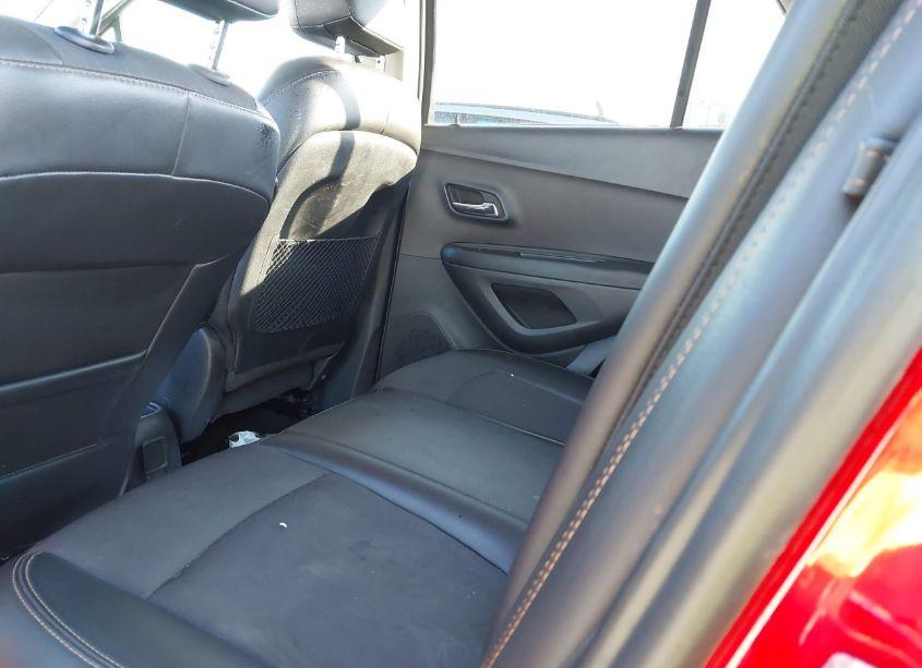 Photo 8 of 2018 Chevrolet Trax LT (VIN 3GNCJLSBXJL263800)