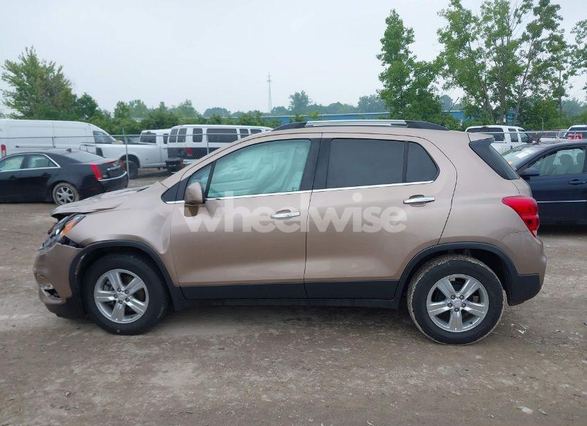 Photo 14 of 2018 Chevrolet Trax LT (VIN 3GNCJLSBXJL278152)
