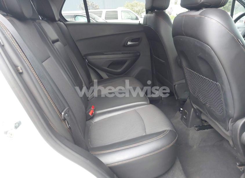 Photo 8 of 2018 Chevrolet Trax LT (VIN 3GNCJLSBXJL383712)