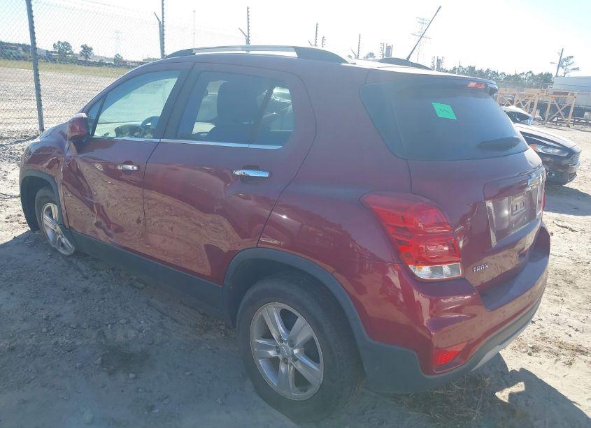 Photo 3 of 2018 Chevrolet Trax LT (VIN 3GNCJLSBXJL412710)