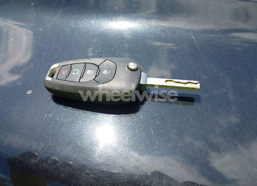 Photo 11 of 2019 Chevrolet Trax LT (VIN 3GNCJLSBXKL189960)