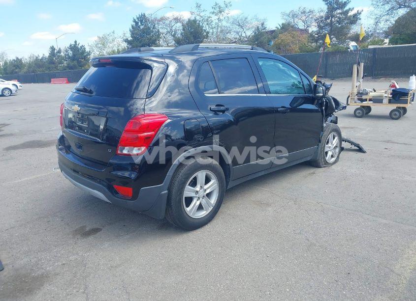Photo 4 of 2019 Chevrolet Trax LT (VIN 3GNCJLSBXKL189960)