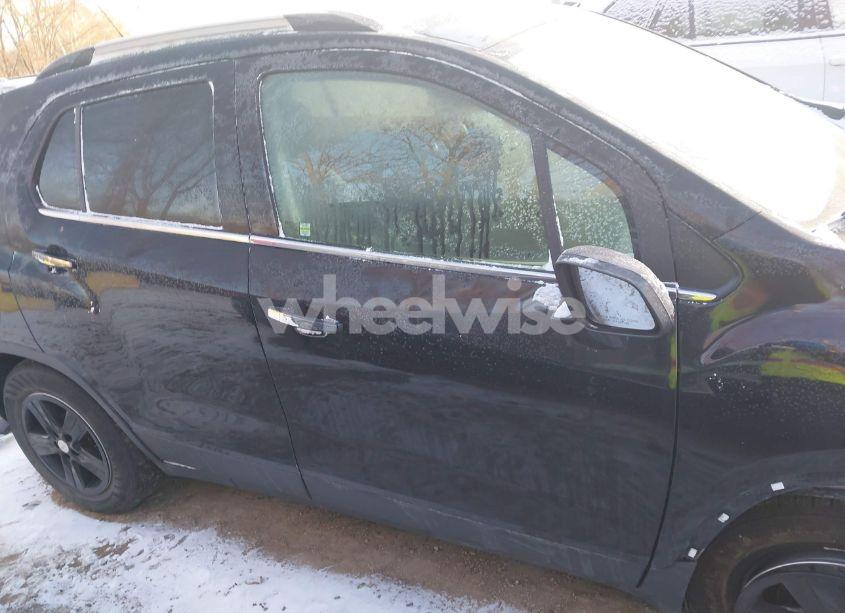 Photo 13 of 2019 Chevrolet Trax LT (VIN 3GNCJLSBXKL402504)