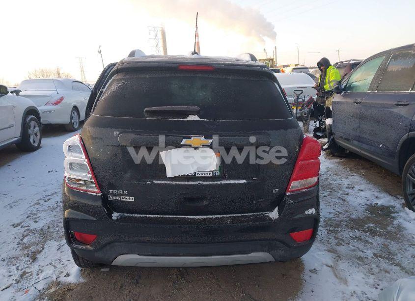 Photo 16 of 2019 Chevrolet Trax LT (VIN 3GNCJLSBXKL402504)