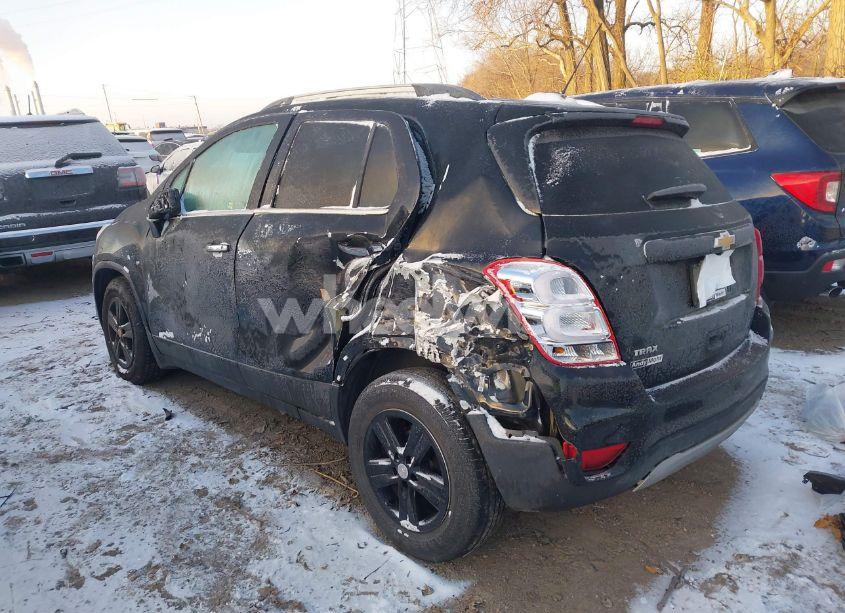 Photo 3 of 2019 Chevrolet Trax LT (VIN 3GNCJLSBXKL402504)