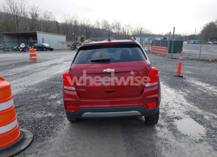 Photo 16 of 2020 Chevrolet Trax FWD LT (VIN 3GNCJLSBXLL250791)